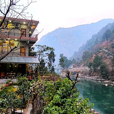 Tirthan Grand Riverside Banjār Exterior foto