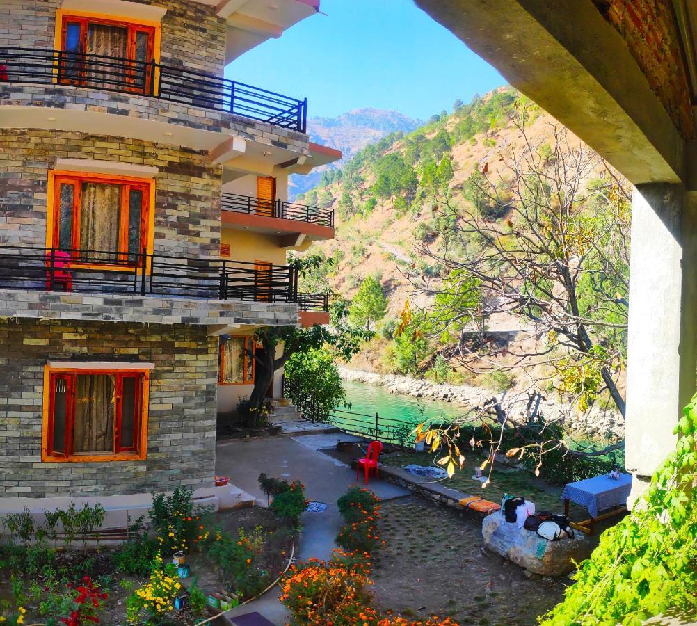 Tirthan Grand Riverside Banjār Exterior foto